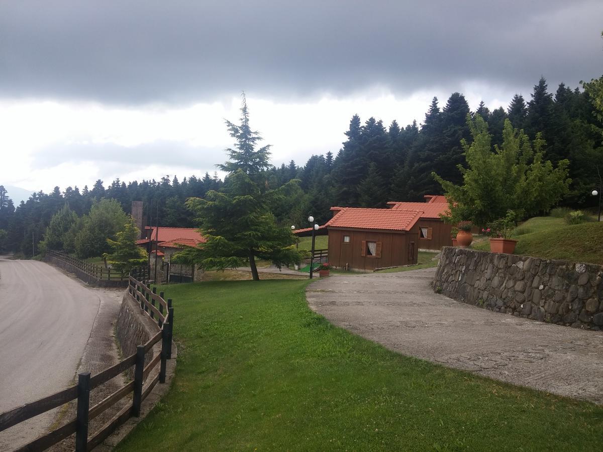 Livadaki Village Megali Kapsi Esterno foto