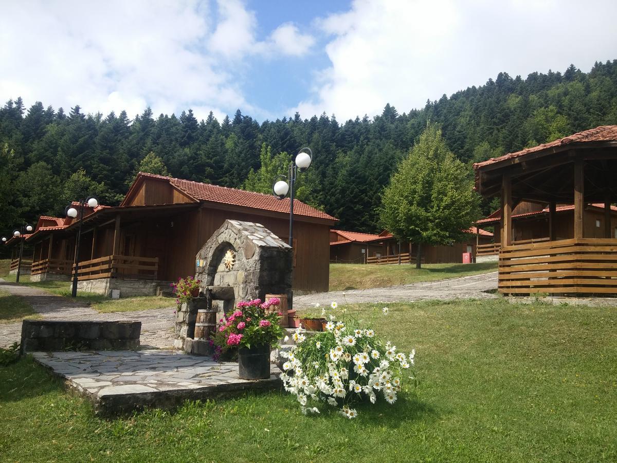 Livadaki Village Megali Kapsi Esterno foto