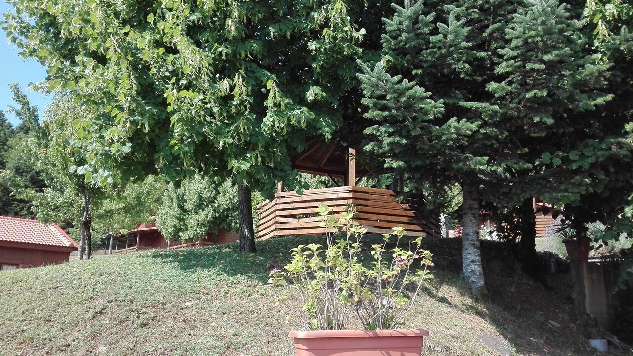 Livadaki Village Megali Kapsi Esterno foto